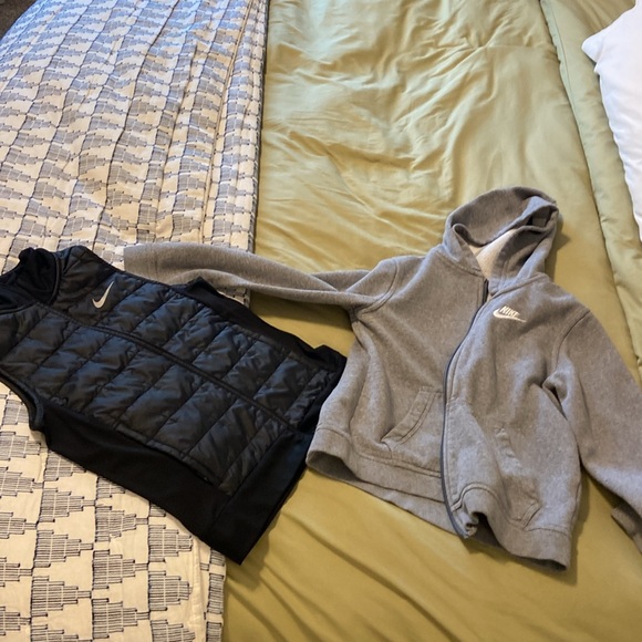 Kids Nike Zip Up and Nike Vest bundle - Picture 5 of 12